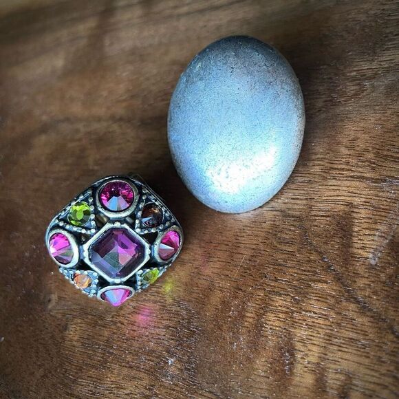 CHICO’S 2 Cocktail Rings - Picture 2 of 6